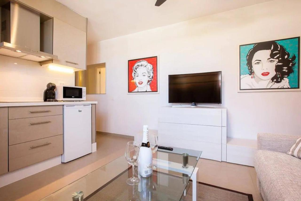 1 Bedroom Apartment For 4 People In Tenerife Costa Adeje  Eksteriør billede