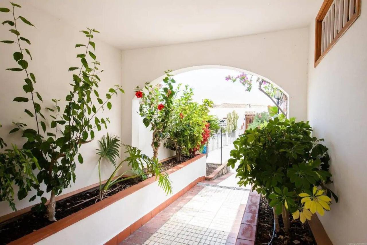 1 Bedroom Apartment For 4 People In Tenerife Costa Adeje  Eksteriør billede